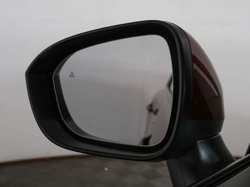 Used 2025 Nissan Rogue SV AWD/4WD image 35
