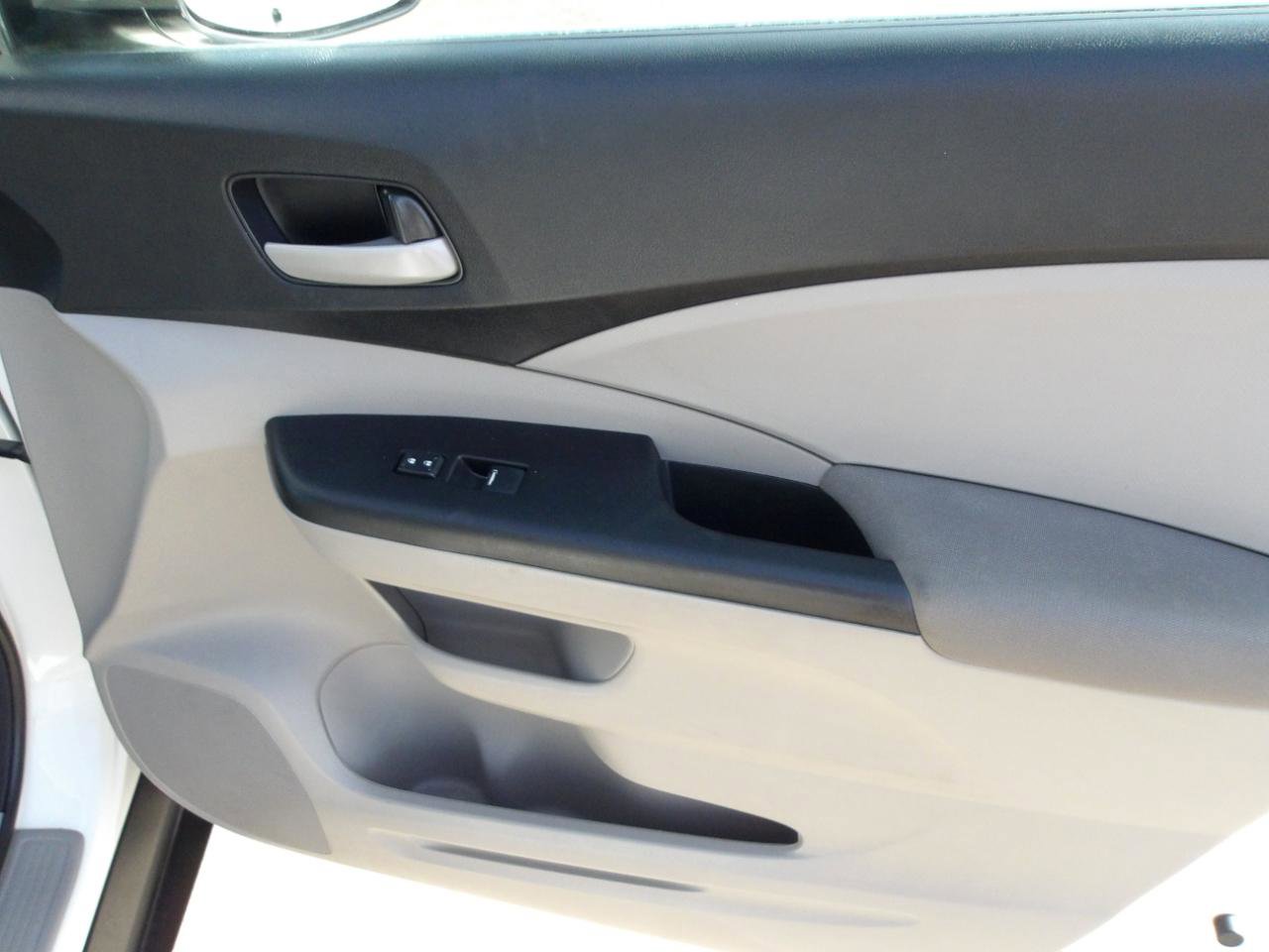 Used 2013 Honda CR-V LX image 9