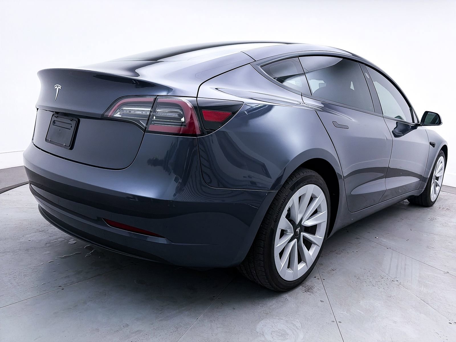 Used 2023 Tesla Model 3 Standard Range image 14