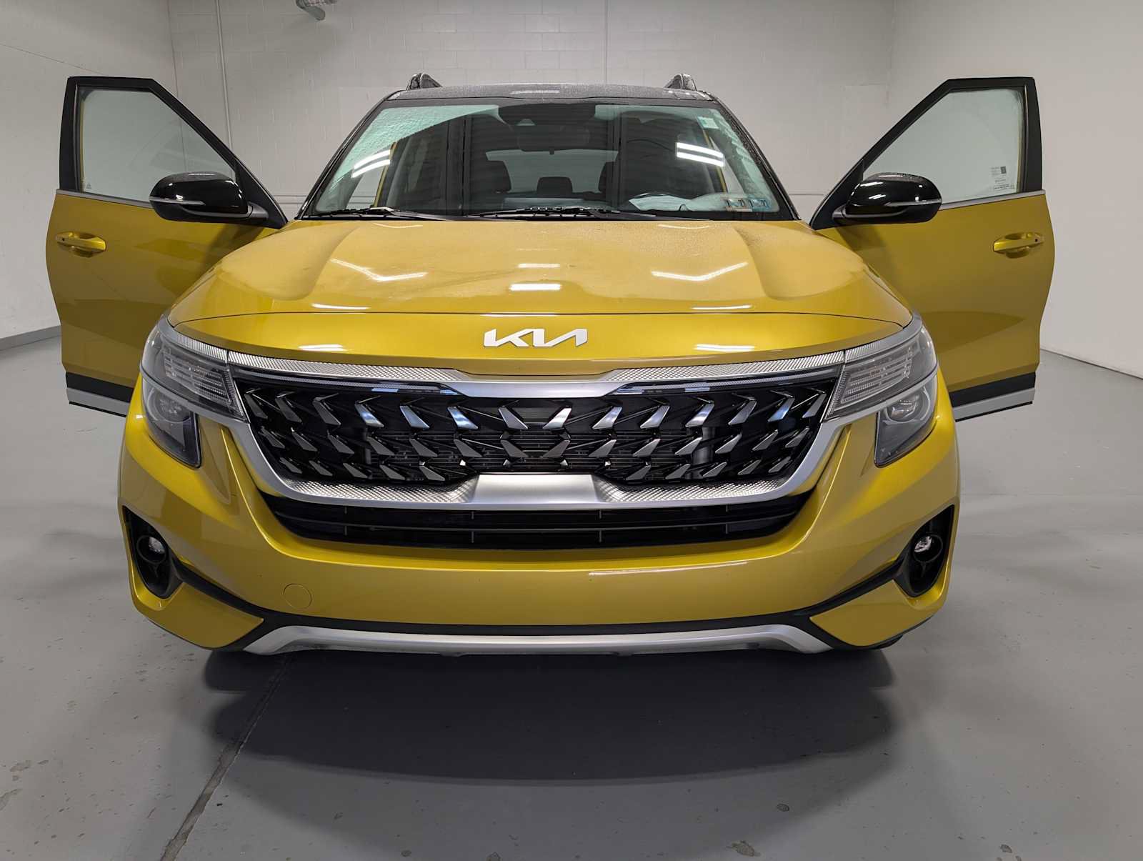 Certified 2023 Kia Seltos Nightfall Edition AWD/4WD image 15