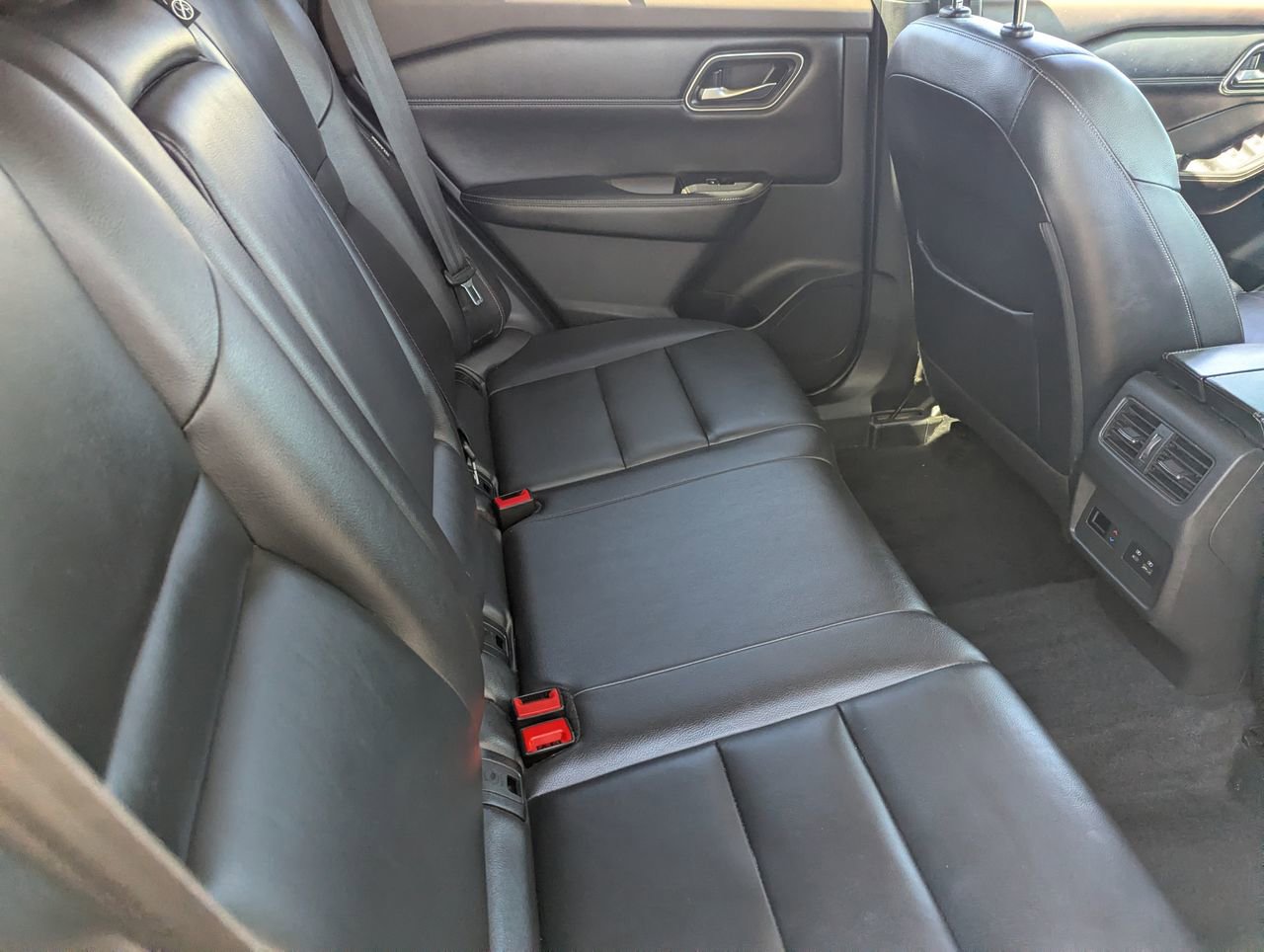 Used 2021 Nissan Rogue SL image 15