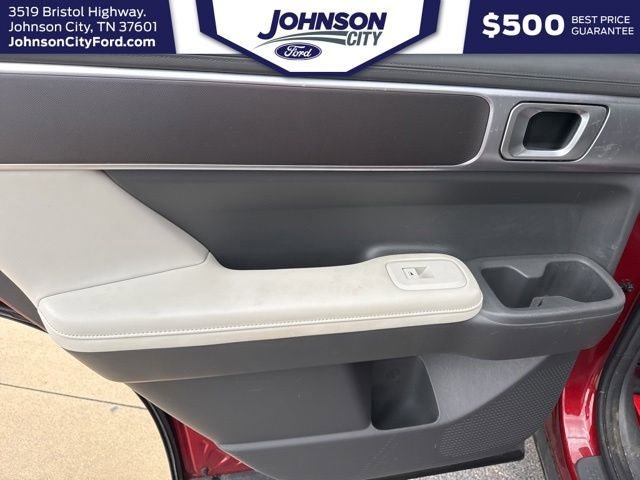 Used 2025 Hyundai Santa Fe SEL AWD/4WD image 16