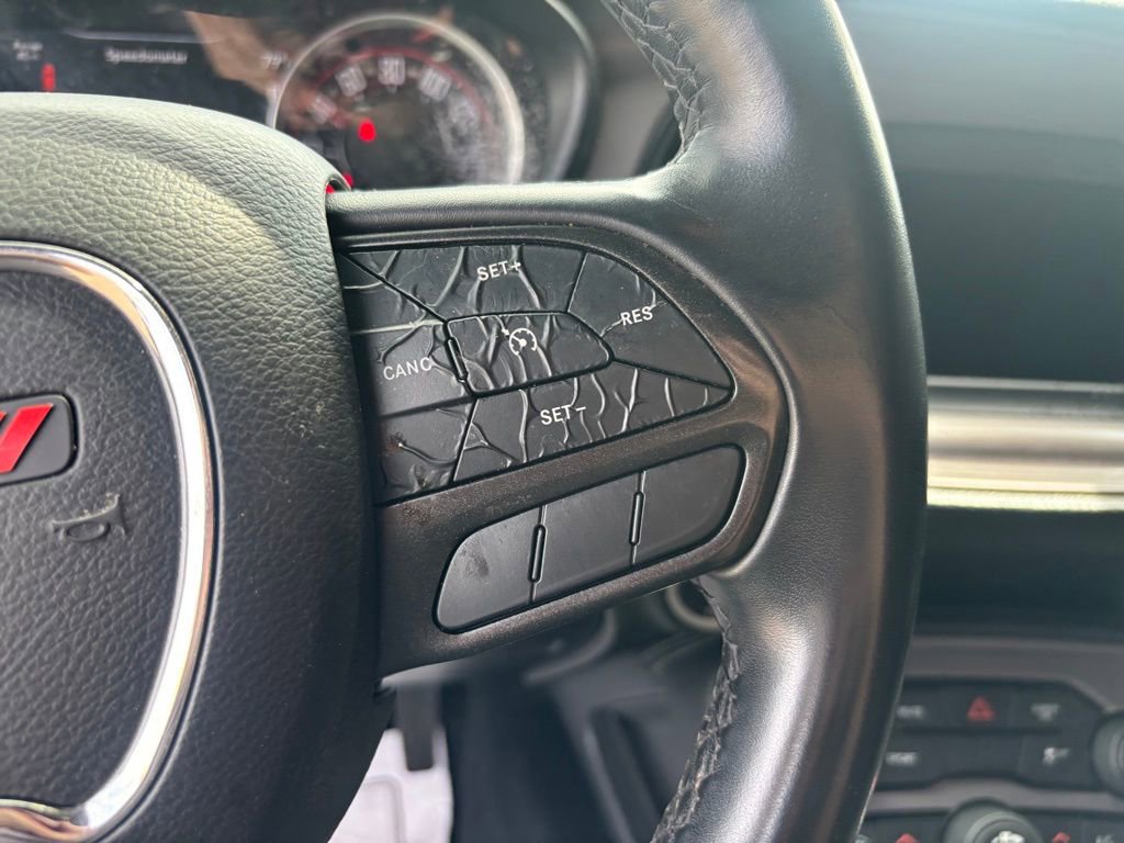 Used 2023 Dodge Challenger SXT image 17