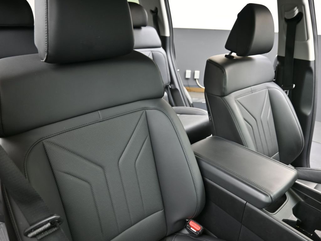 Certified 2025 Hyundai Santa Fe SEL image 14