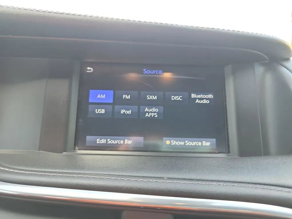 Used 2017 INFINITI QX30 Premium w/ Technology Package image 30