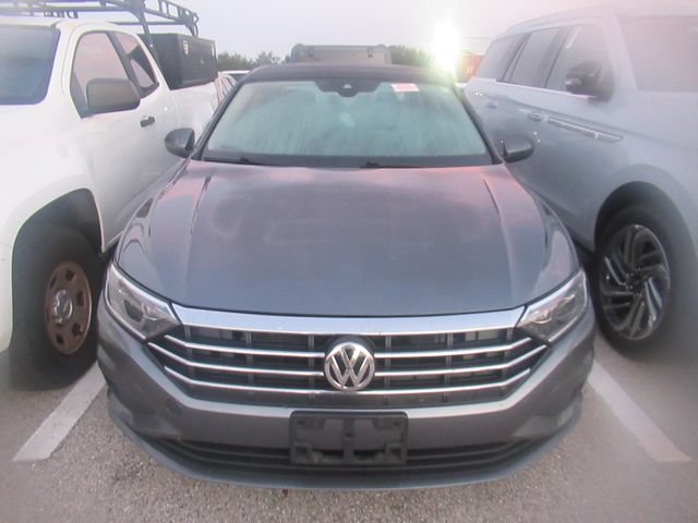 Used 2020 Volkswagen Jetta SEL FWD image 2