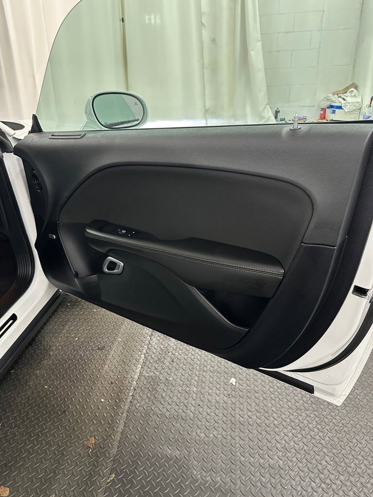 Used 2018 Dodge Challenger R/T Scat Pack w/ Dynamics Package RWD image 31