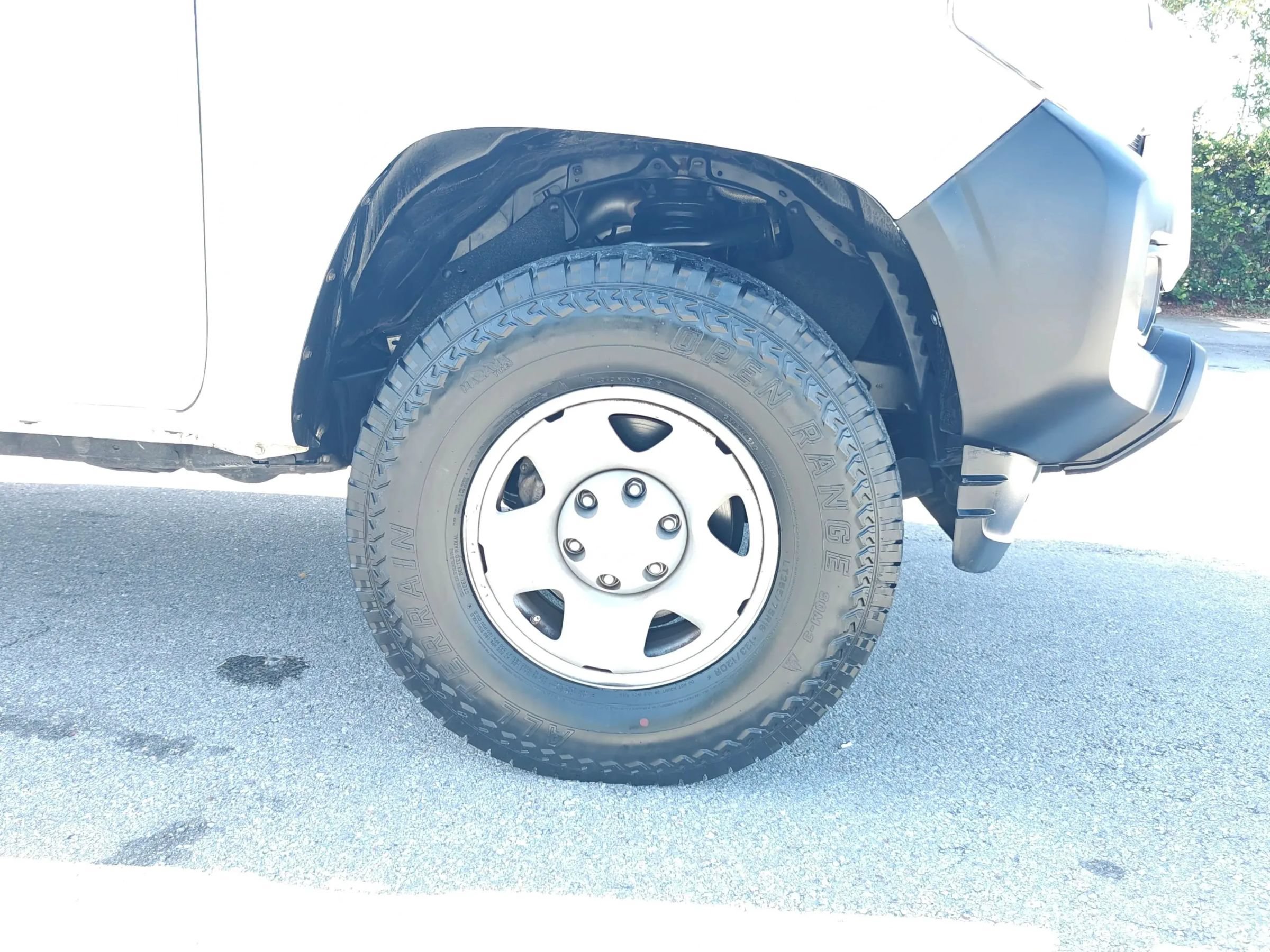 Used 2017 Toyota Tacoma SR RWD image 18