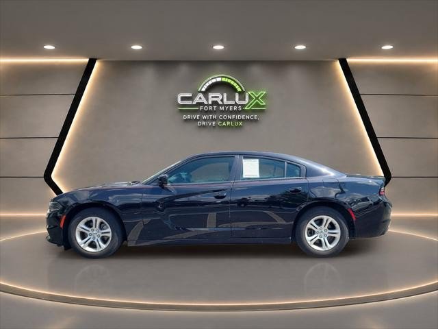Used 2022 Dodge Charger SXT RWD image 3