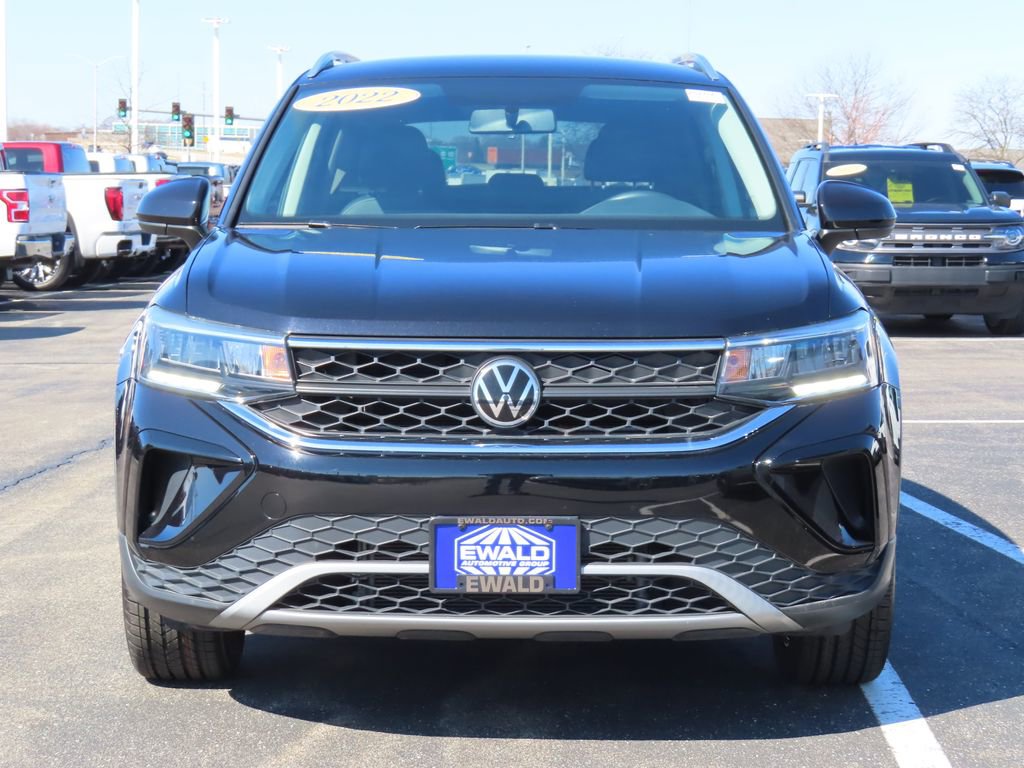 Used 2022 Volkswagen Taos SE image 16