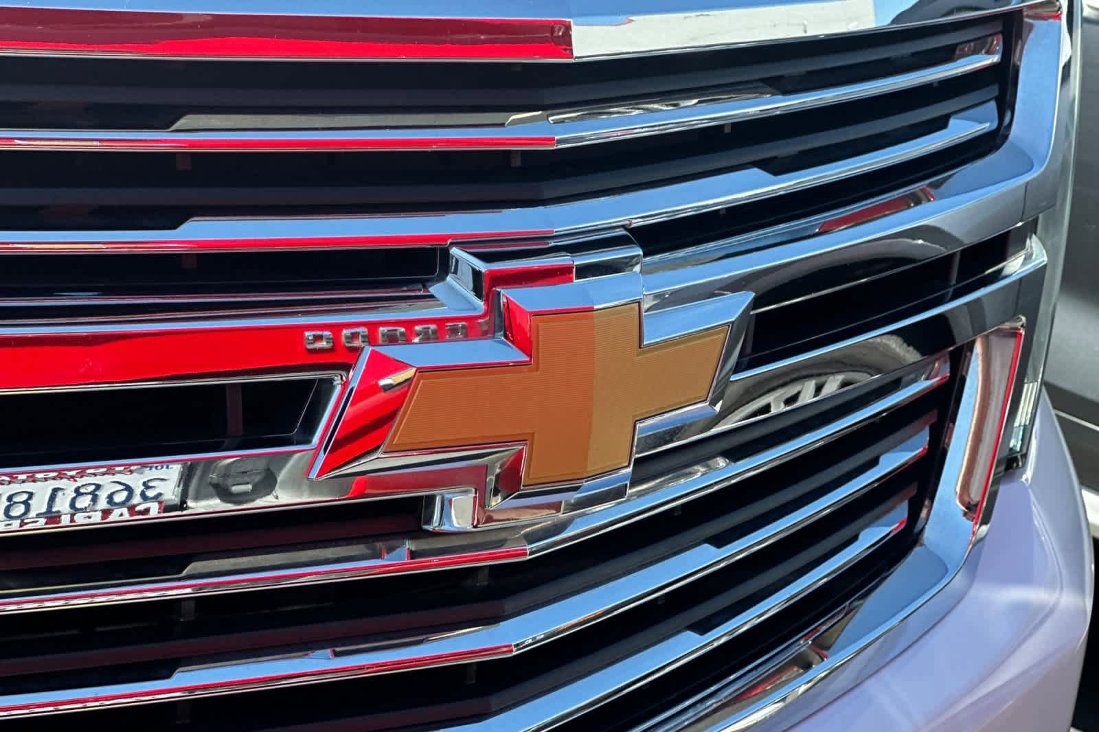 Used 2019 Chevrolet Suburban Premier AWD/4WD image 9