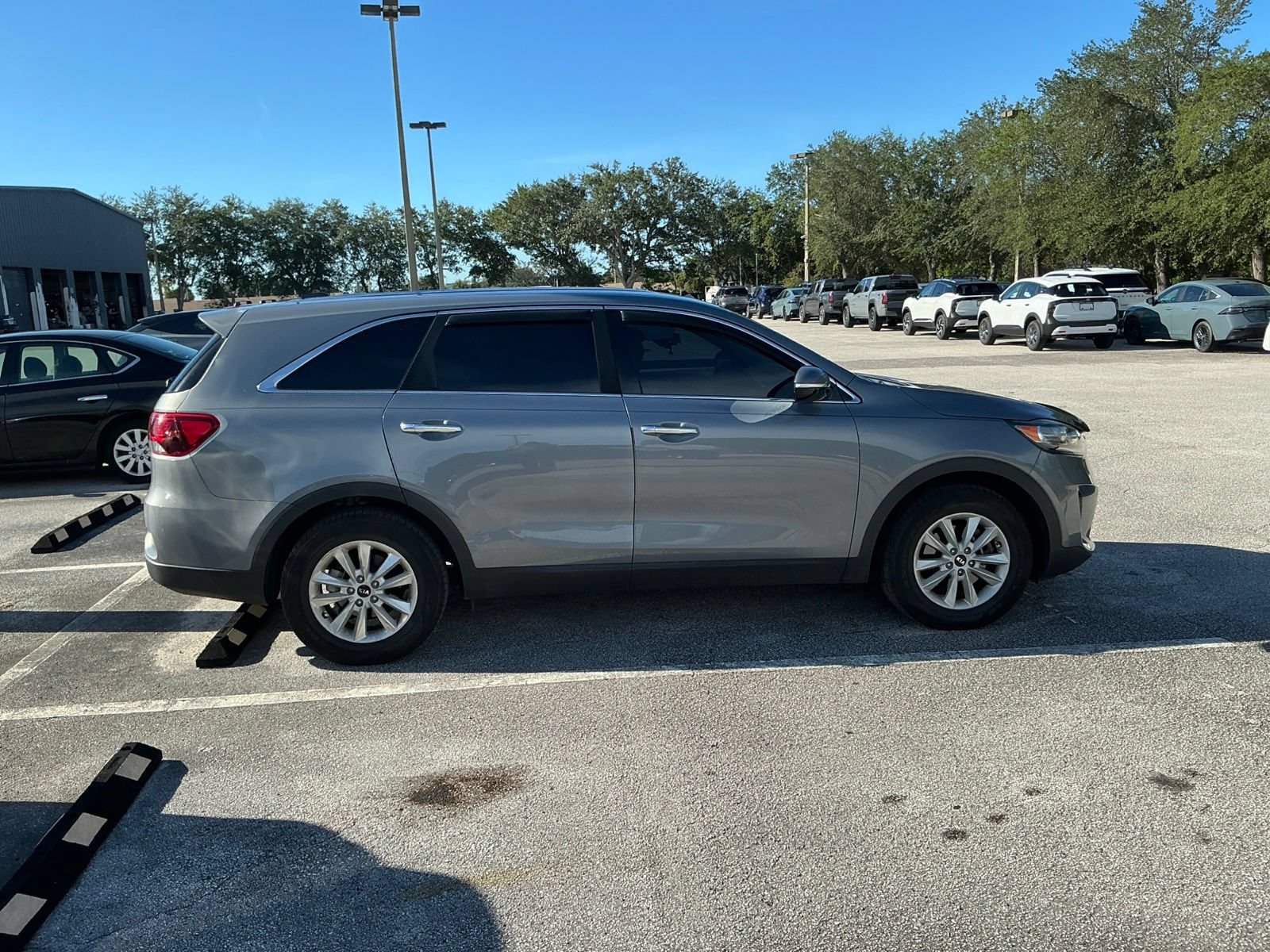 Used 2020 Kia Sorento L FWD image 5