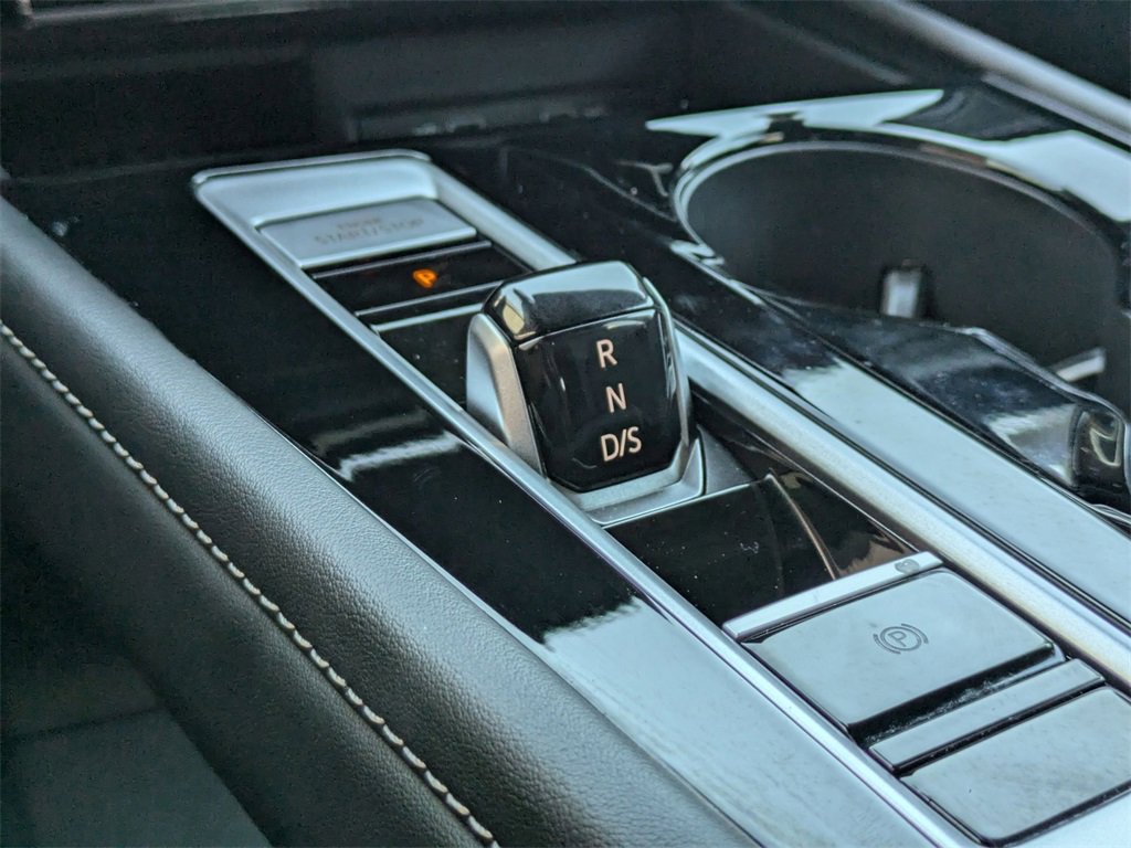 Used 2025 Volkswagen Atlas SE image 21