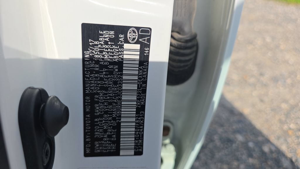 Used 2018 Toyota Corolla LE FWD image 27