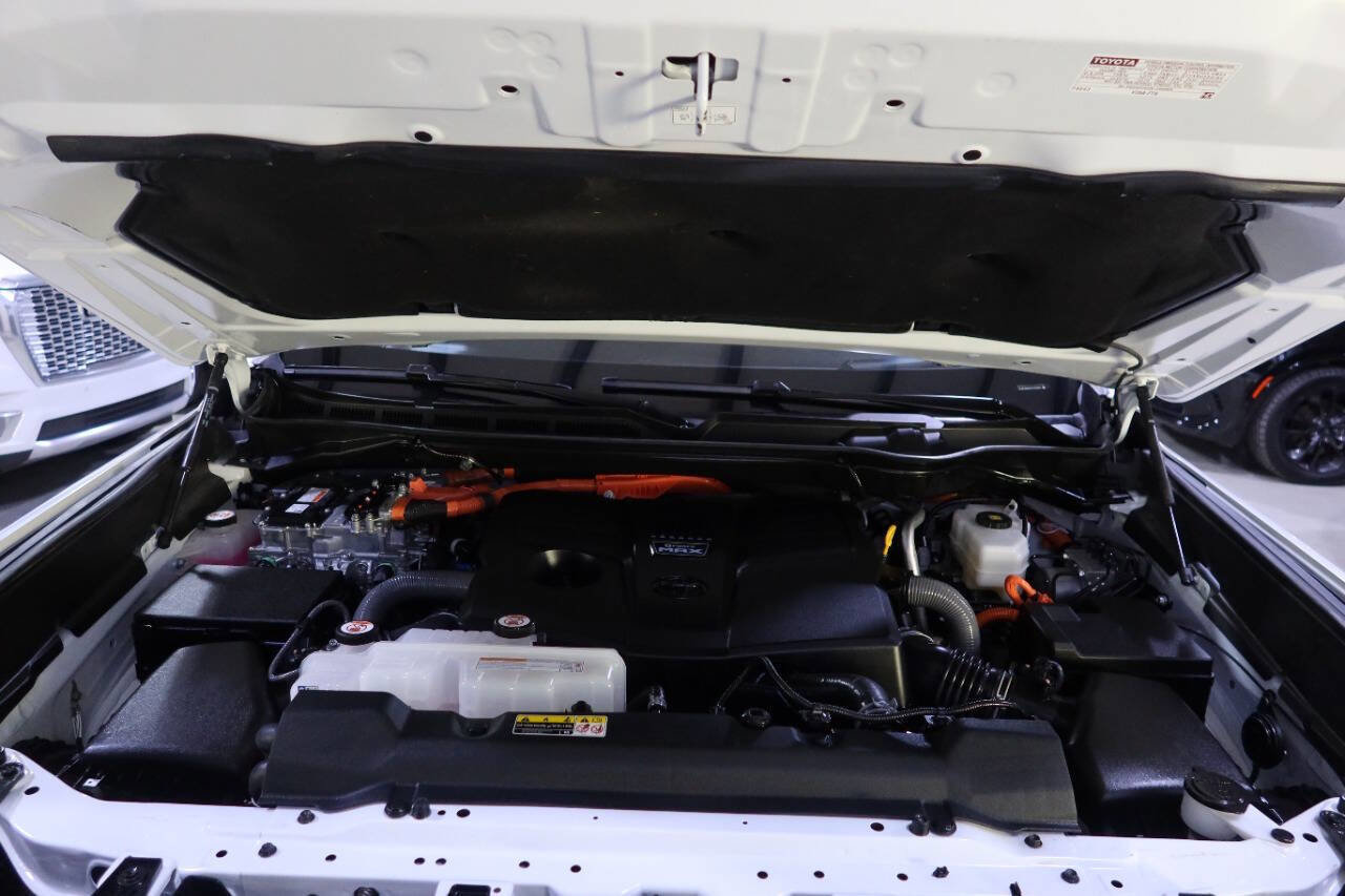 Used 2025 Toyota Tundra Platinum AWD/4WD image 8