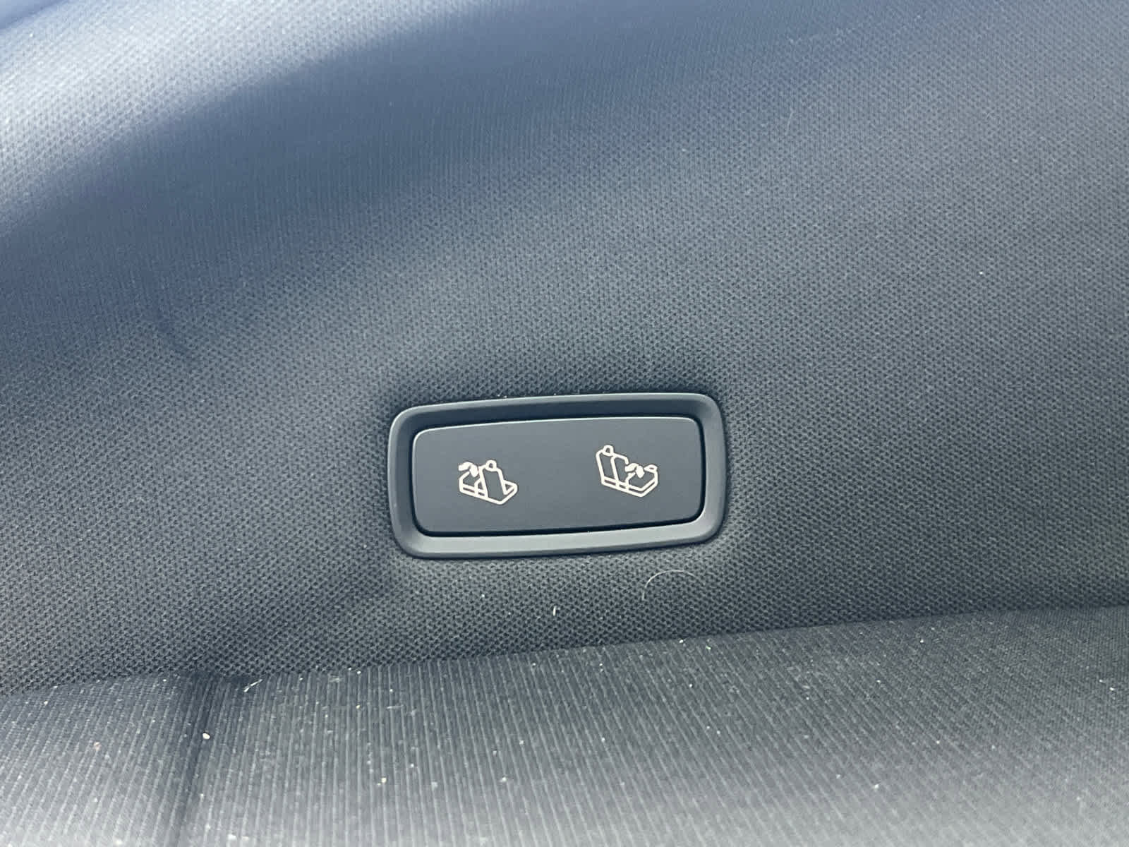 Used 2026 Tesla Model Y 2WD image 37