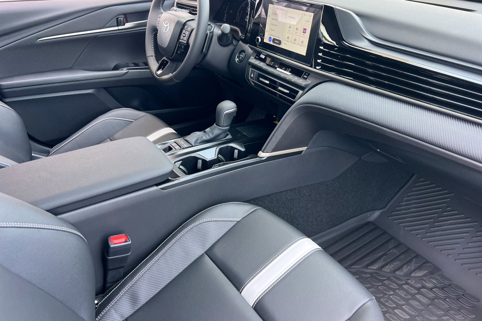 New 2026 Toyota Camry SE w/ Convenience Package FWD image 14