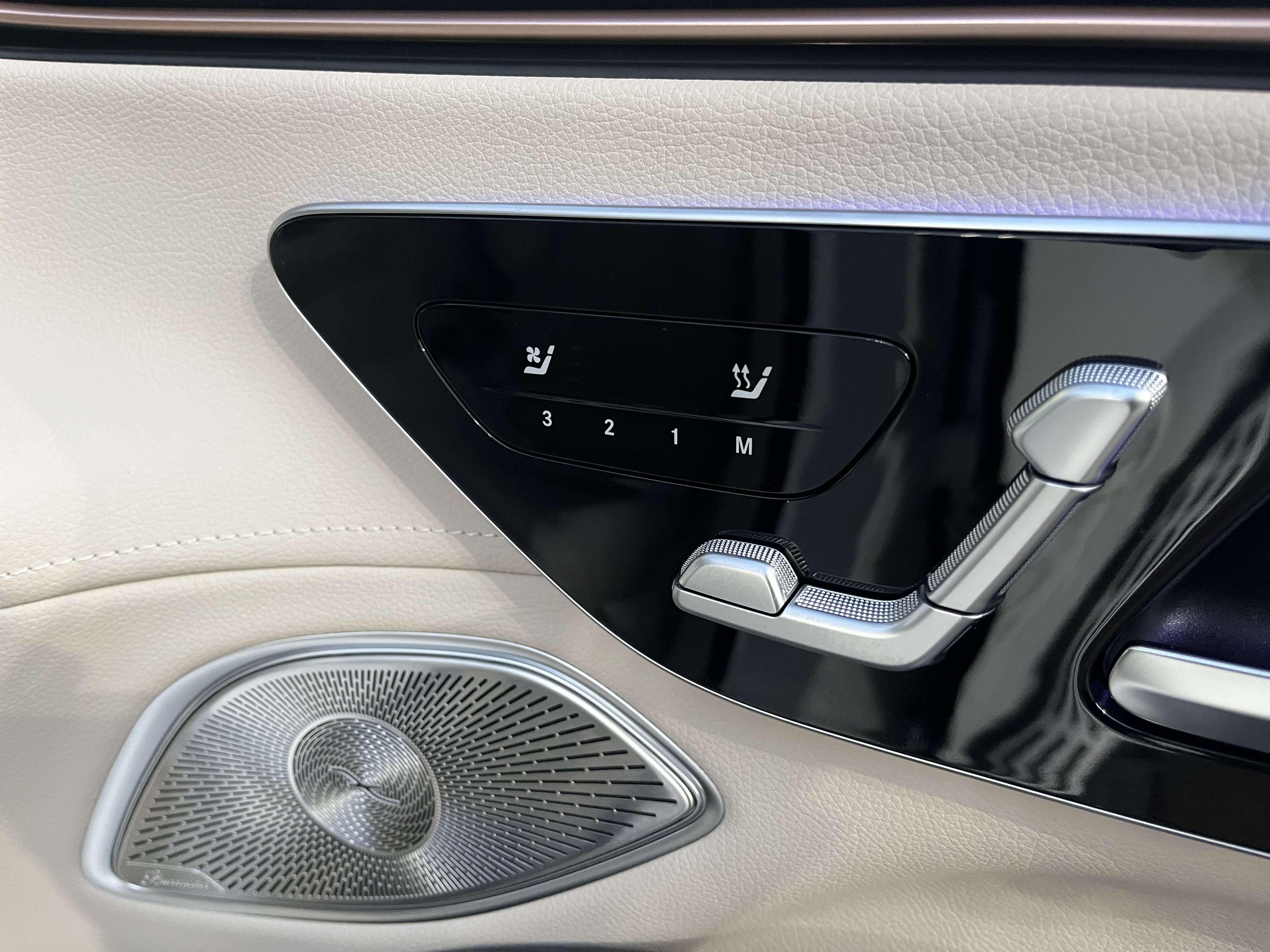 New 2026 Mercedes-Benz EQS 400 4MATIC SUV image 20