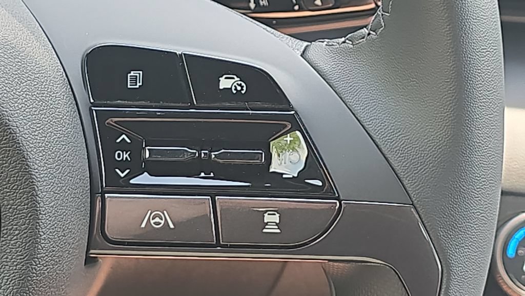 New 2026 Hyundai Elantra SEL Sport Premium FWD image 25