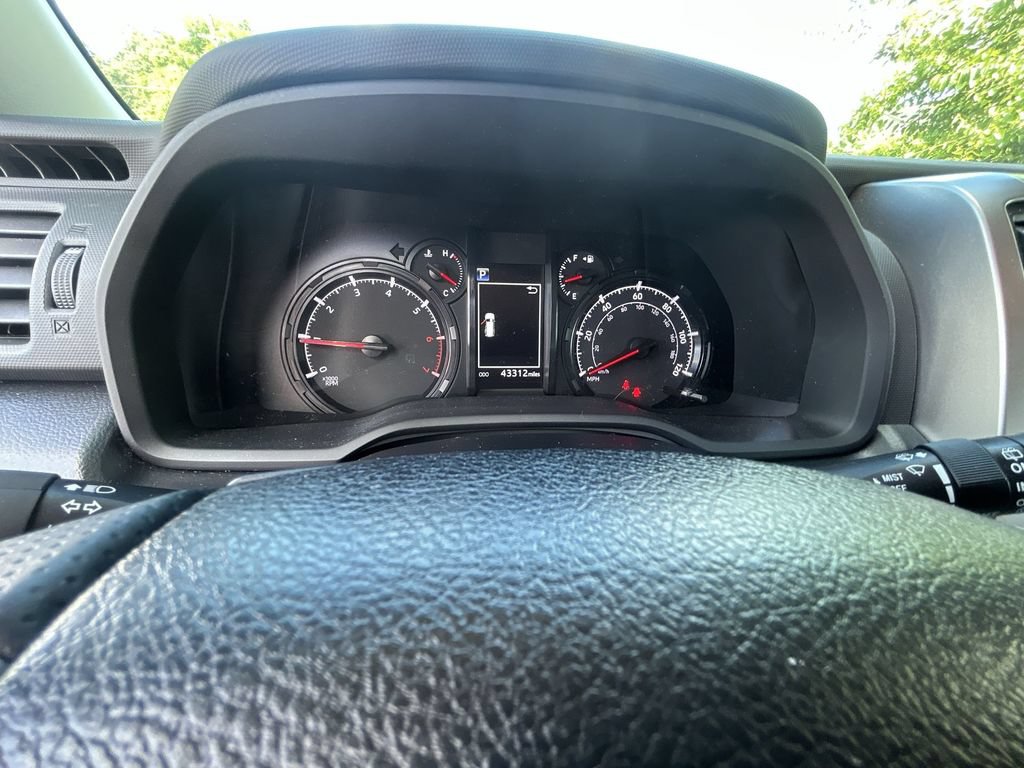 Used 2023 Toyota 4Runner SR5 AWD/4WD image 20