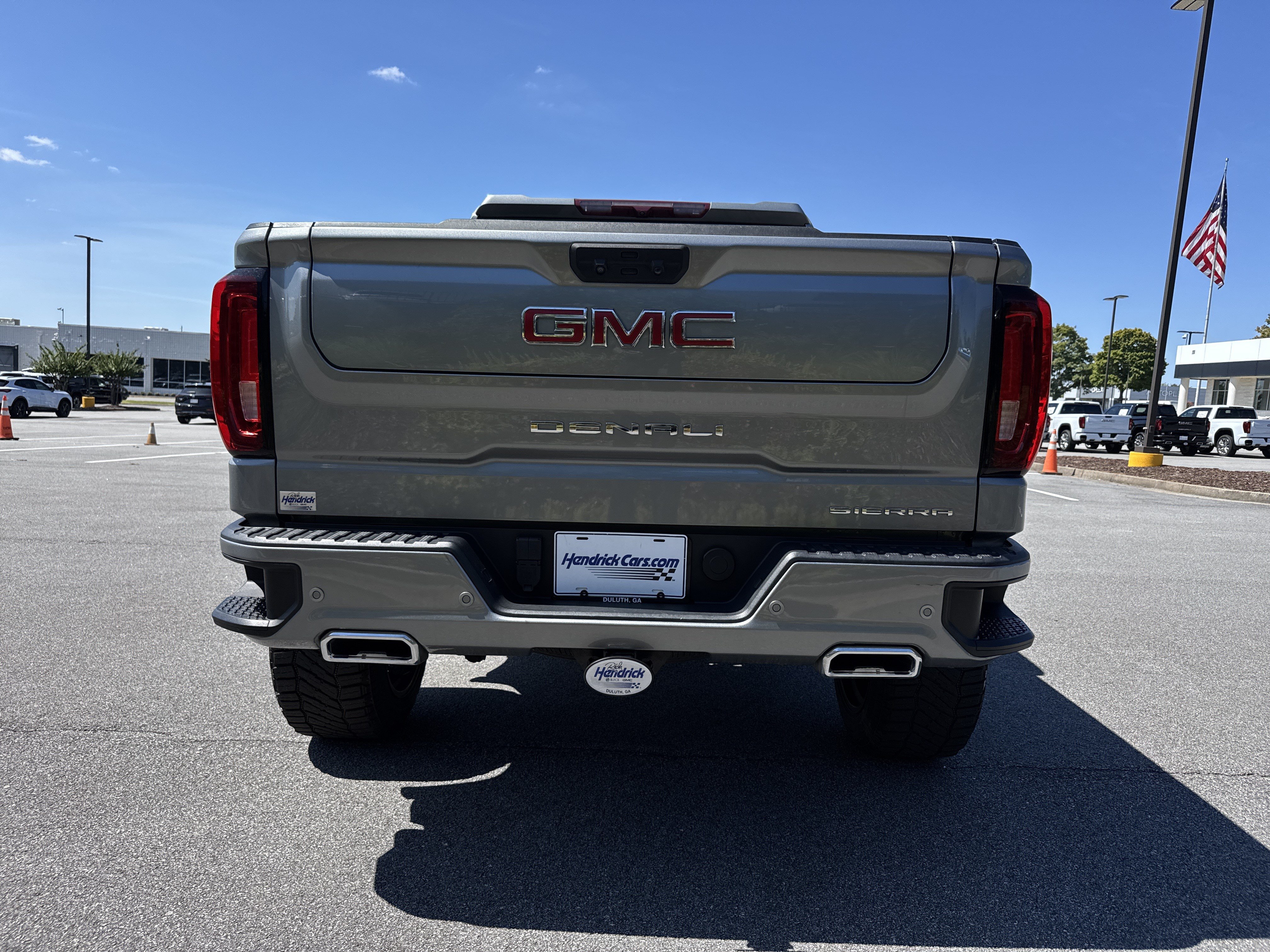 Used 2023 GMC Sierra 1500 Denali AWD/4WD image 9