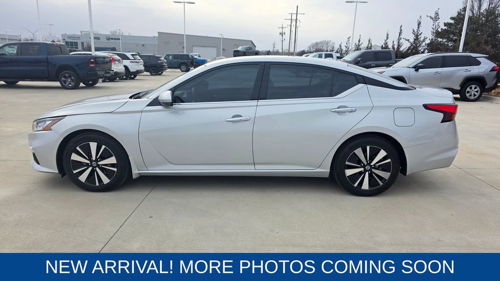 Used 2021 Nissan Altima 2.5 SL image 2