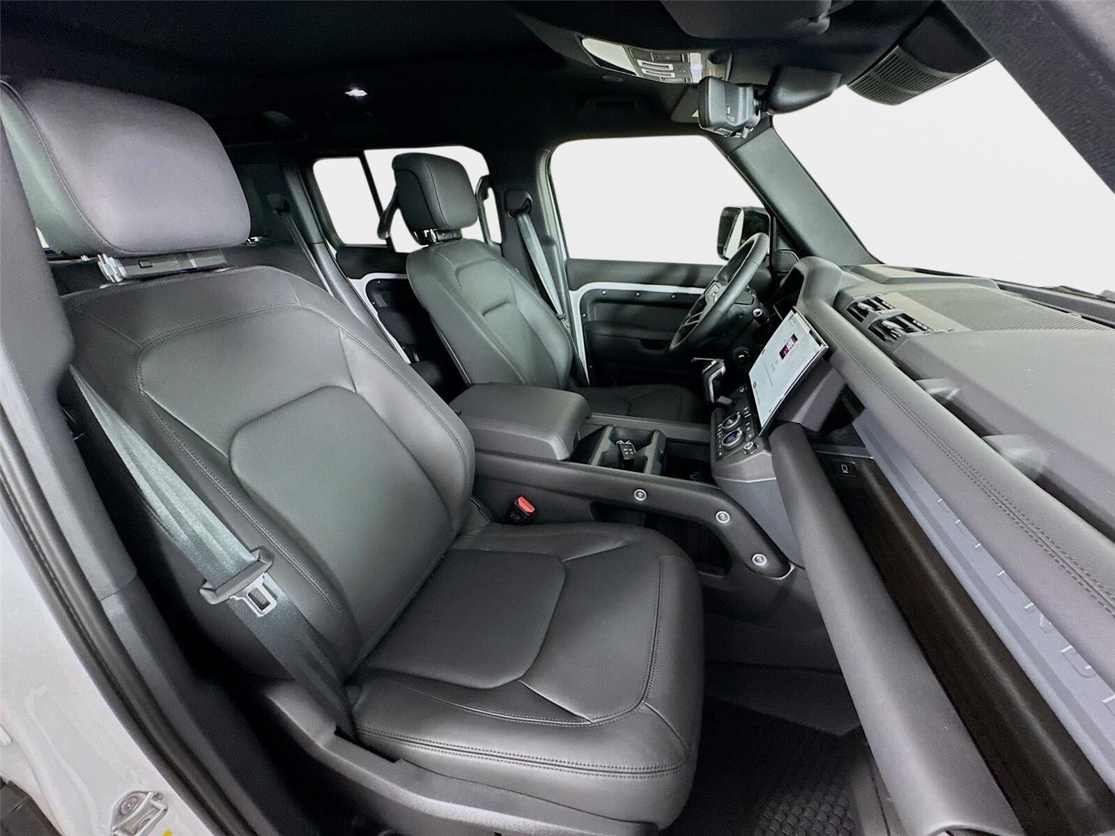 New 2026 Land Rover Defender 110 X-Dynamic SE AWD/4WD image 30
