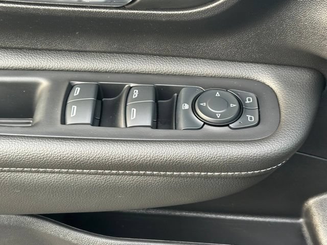 Used 2024 GMC Terrain SLE AWD/4WD image 22