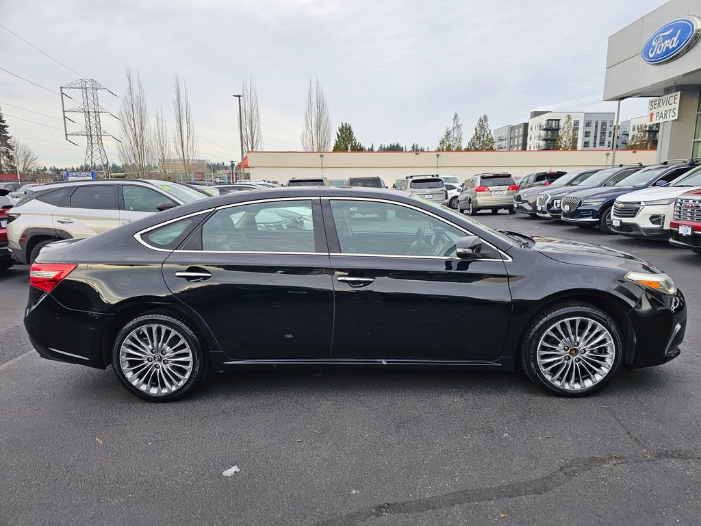 Used 2016 Toyota Avalon Limited image 8