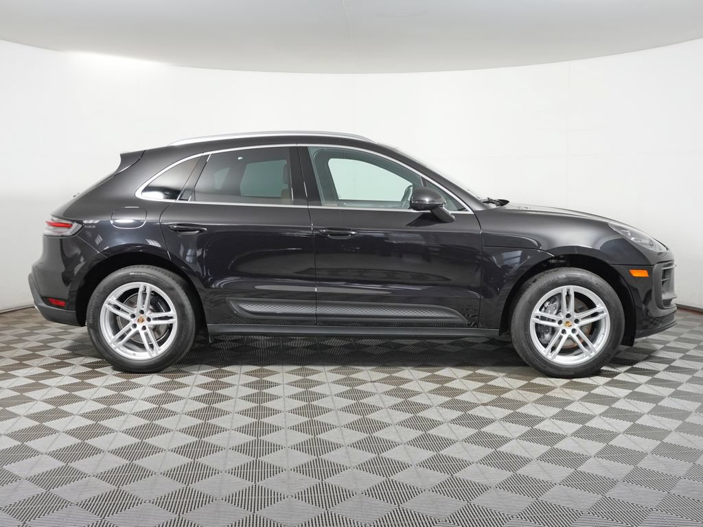 Certified 2024 Porsche Macan w/ Premium Plus Package AWD/4WD image 8
