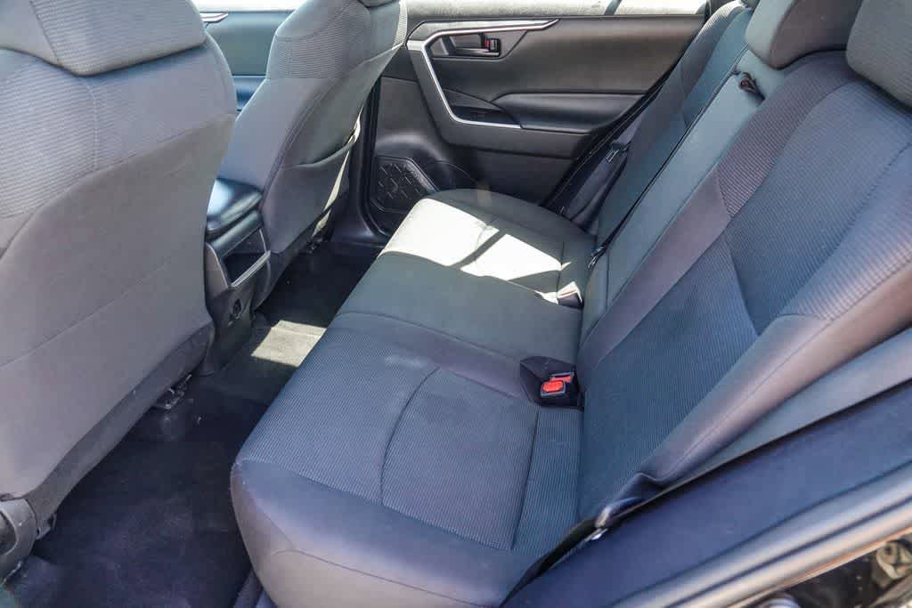 Used 2020 Toyota RAV4 LE w/ Carpet Mat Package FWD image 17