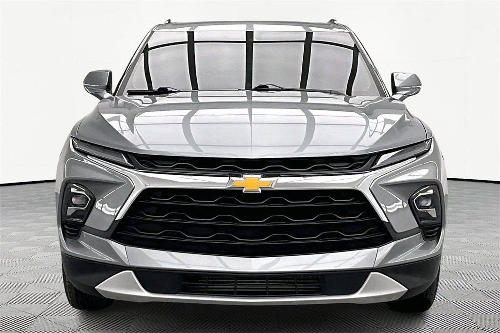 Used 2023 Chevrolet Blazer LT w/ Convenience Package image 3