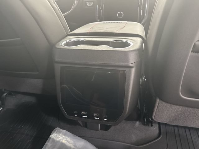 New 2026 GMC Yukon XL AT4 Ultimate AWD/4WD image 22