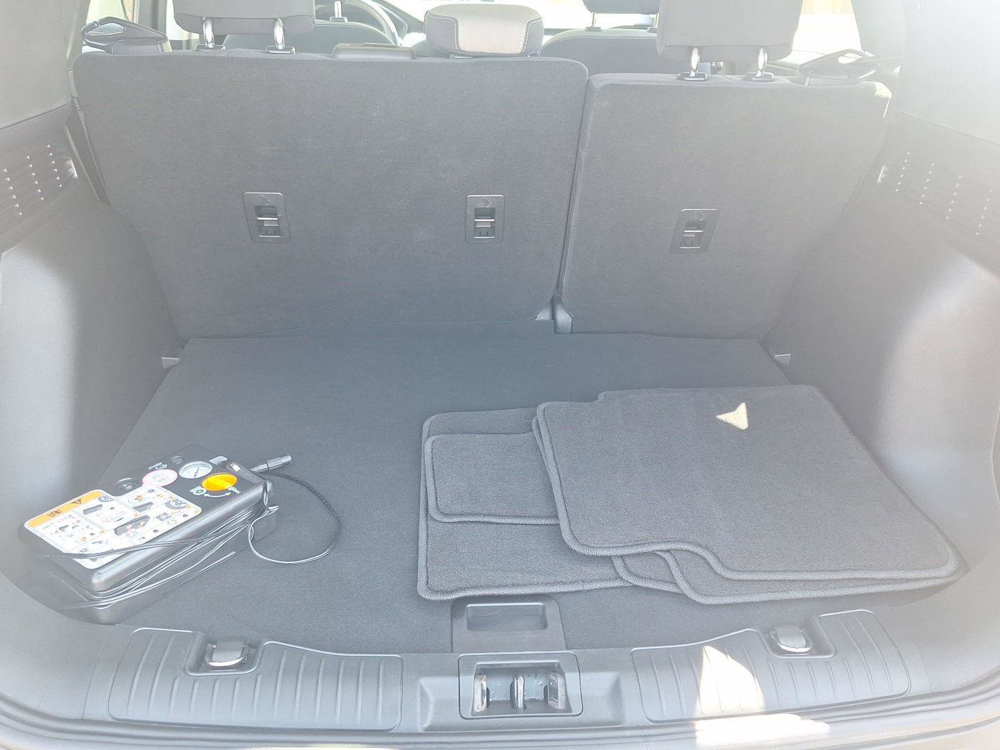 Used 2022 Ford Escape S image 12