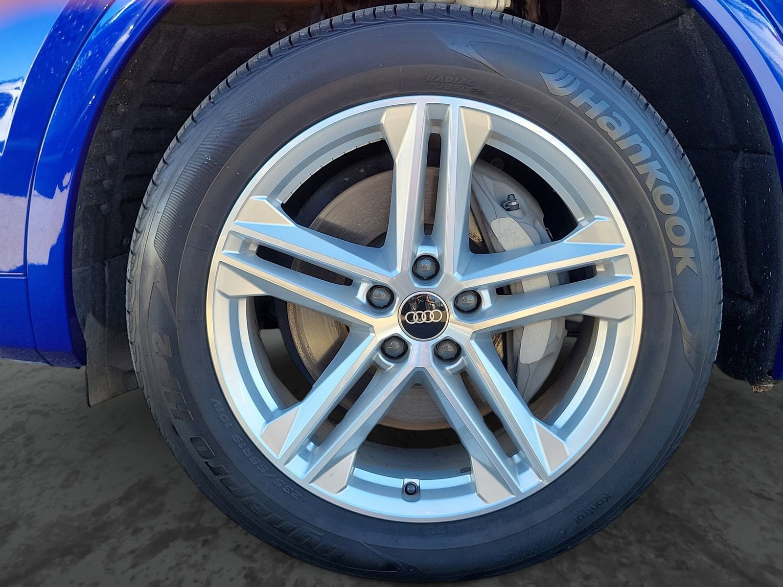 Used 2022 Audi Q5 e Premium w/ Convenience Package image 6