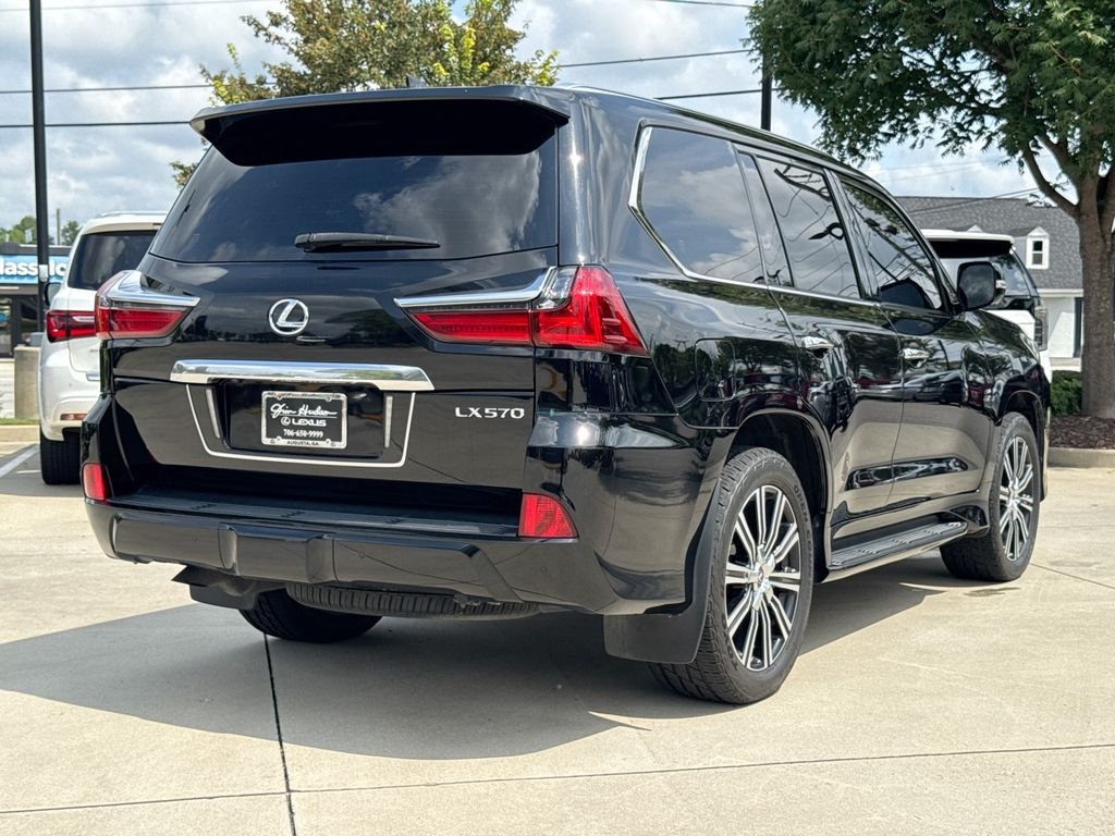Used 2021 Lexus LX 570 4WD w/ Luxury Package image 8