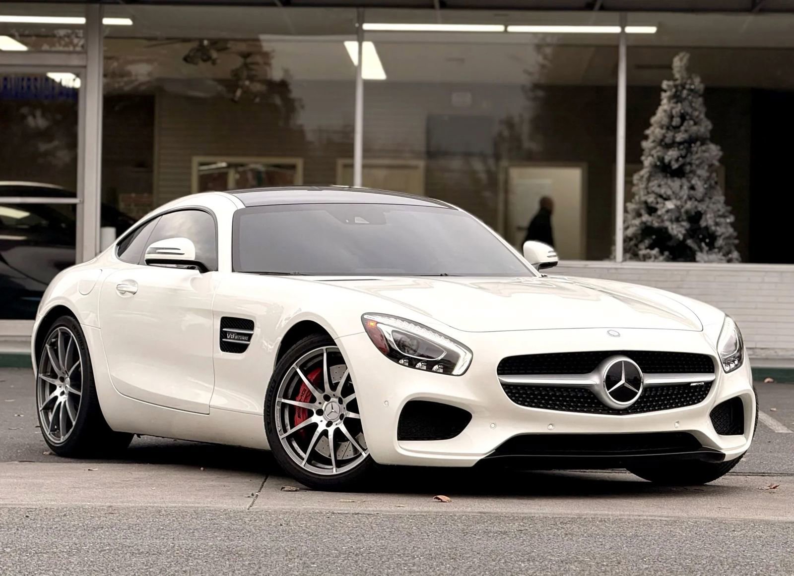 Used 2017 Mercedes-Benz AMG GT S image 2