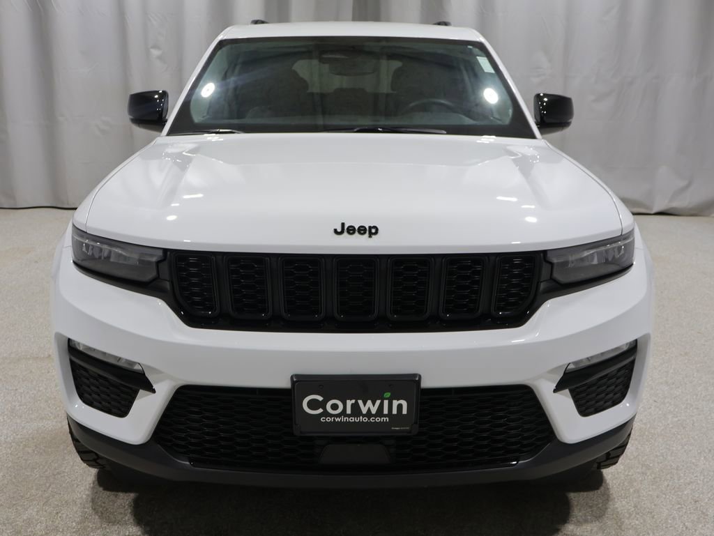 Used 2023 Jeep Grand Cherokee Limited w/ Black Appearance Package AWD/4WD image 8