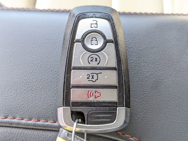 Certified 2025 Ford Expedition Active image 30