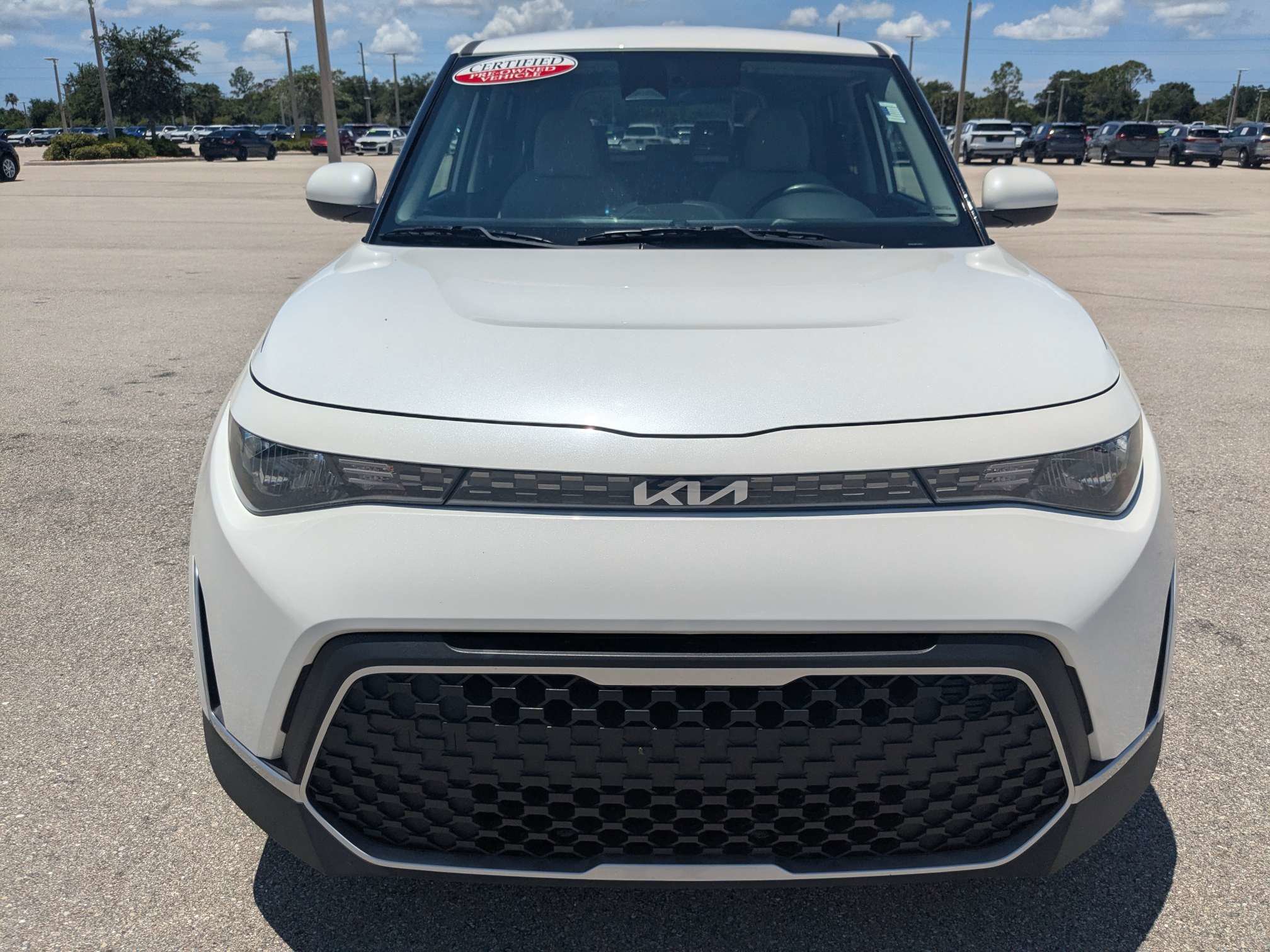 Certified 2023 Kia Soul LX FWD image 2