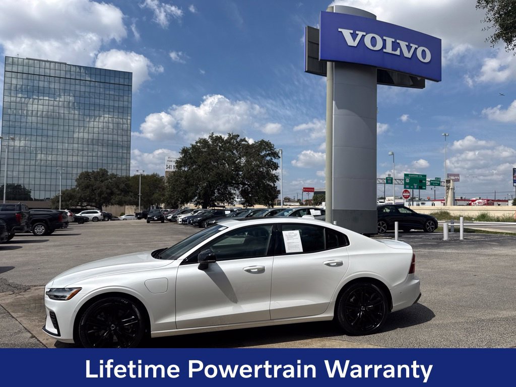 Certified 2025 Volvo S60 T8 Ultra AWD/4WD image 4