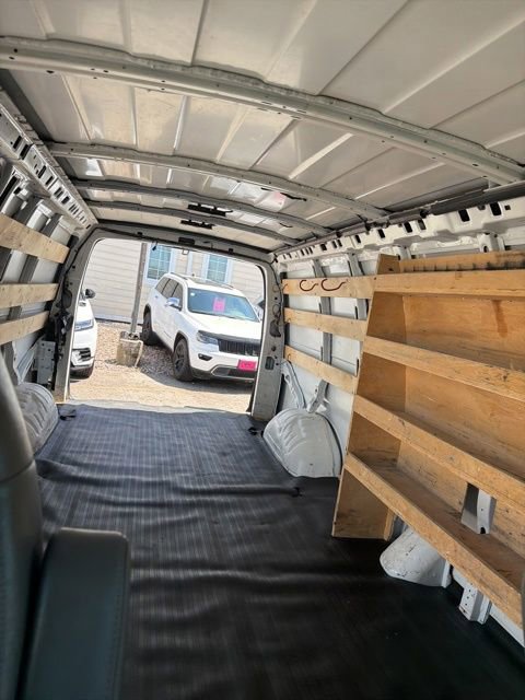 Used 2016 Chevrolet Express 2500 Extended RWD image 24