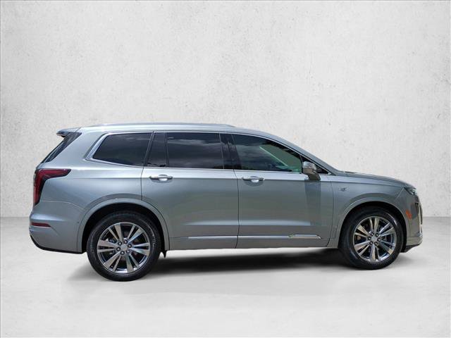 Used 2025 Cadillac XT6 Premium Luxury w/ Technology Package FWD image 4