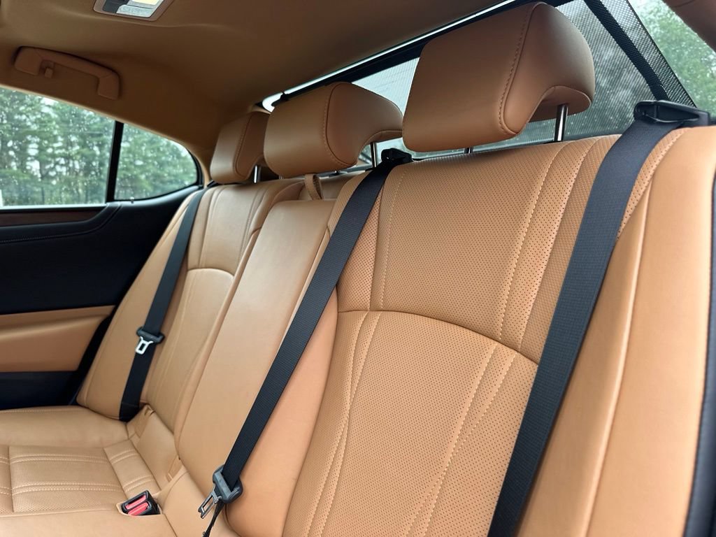 Used 2024 Lexus ES 350 w/ Accessory Package (Z1) FWD image 21