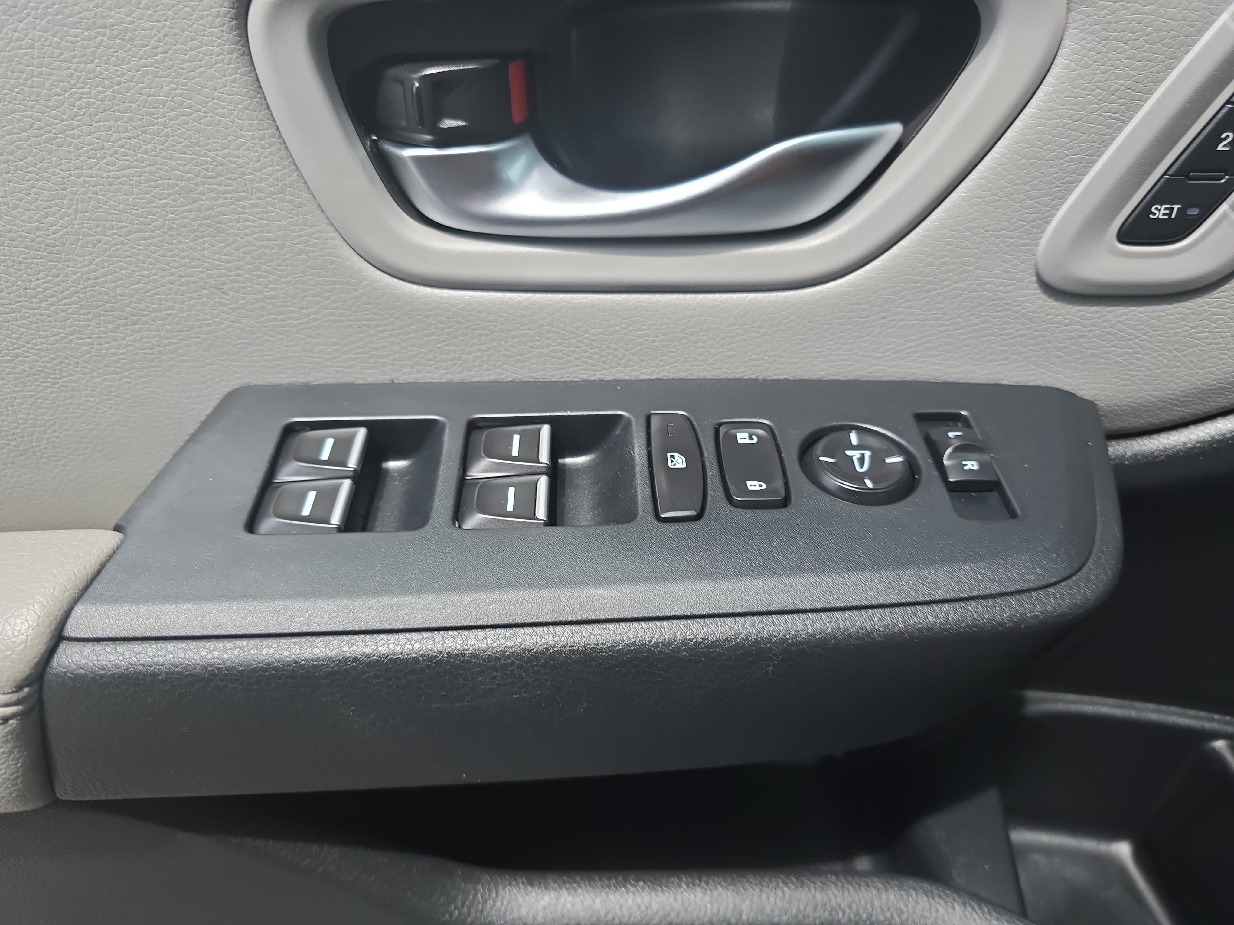 Used 2024 Honda Pilot Touring image 28