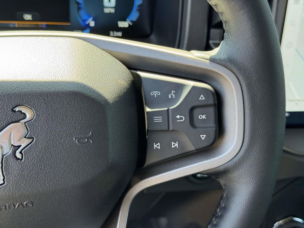 New 2025 Ford Bronco Badlands image 11