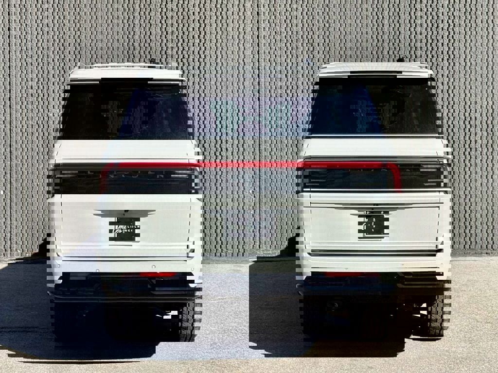 New 2025 Lincoln Navigator L Reserve image 5