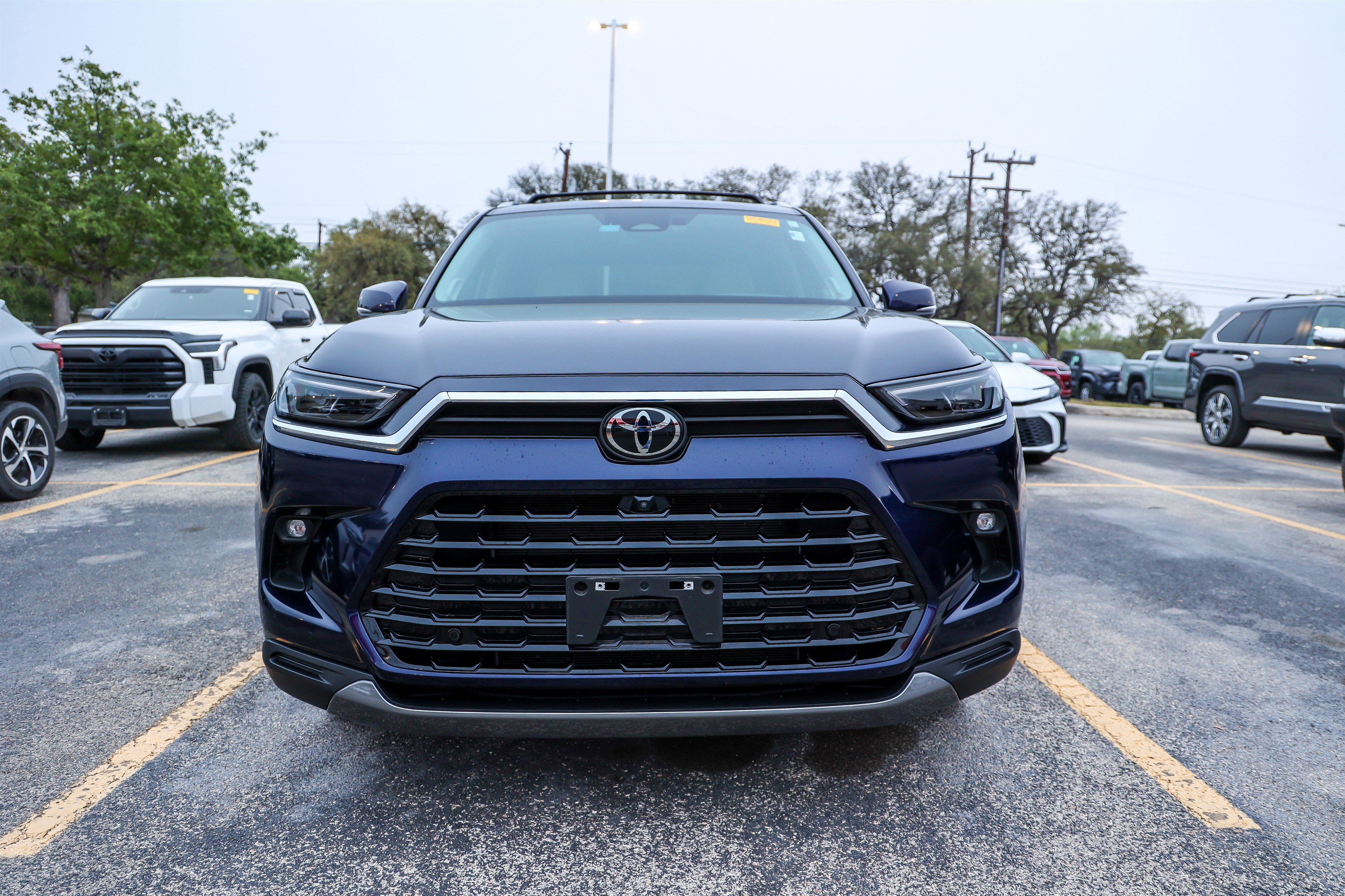 Certified 2025 Toyota Grand Highlander FWD image 4
