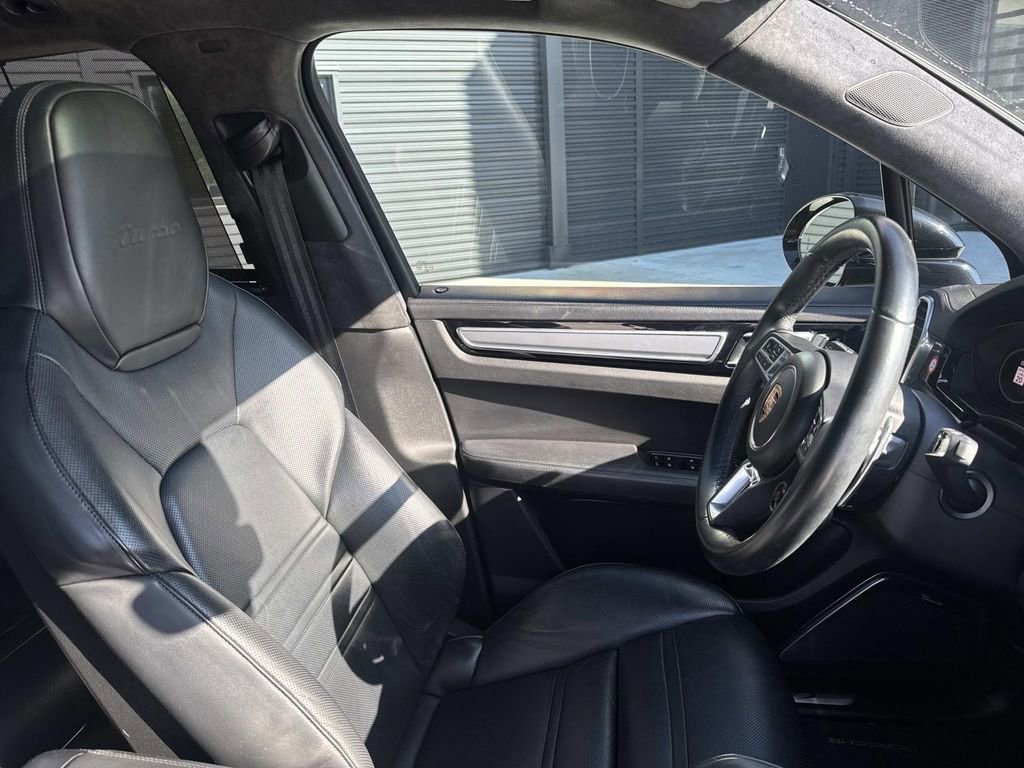 Used 2021 Porsche Cayenne Turbo image 16