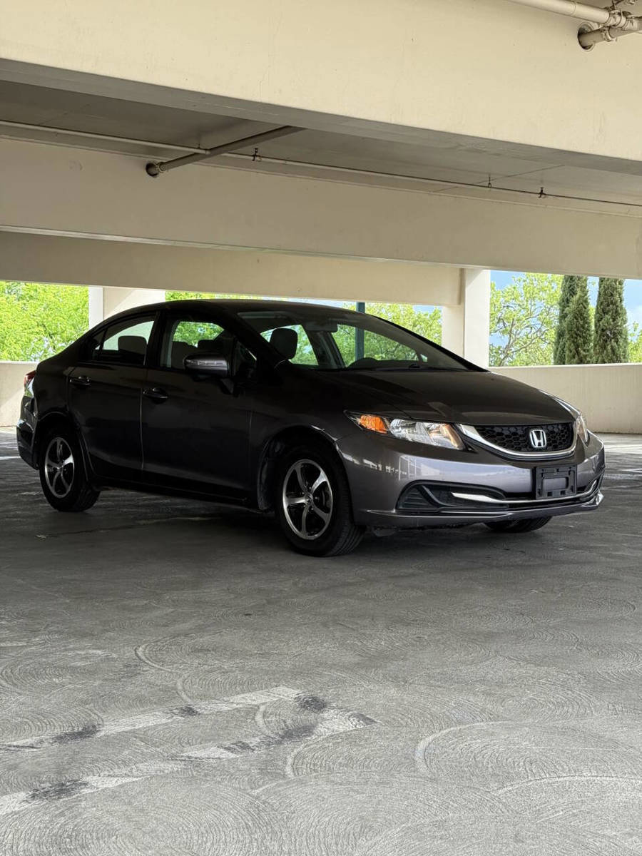 Used 2015 Honda Civic SE image 3